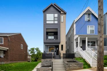 Picket Fence Front Elevation - Day